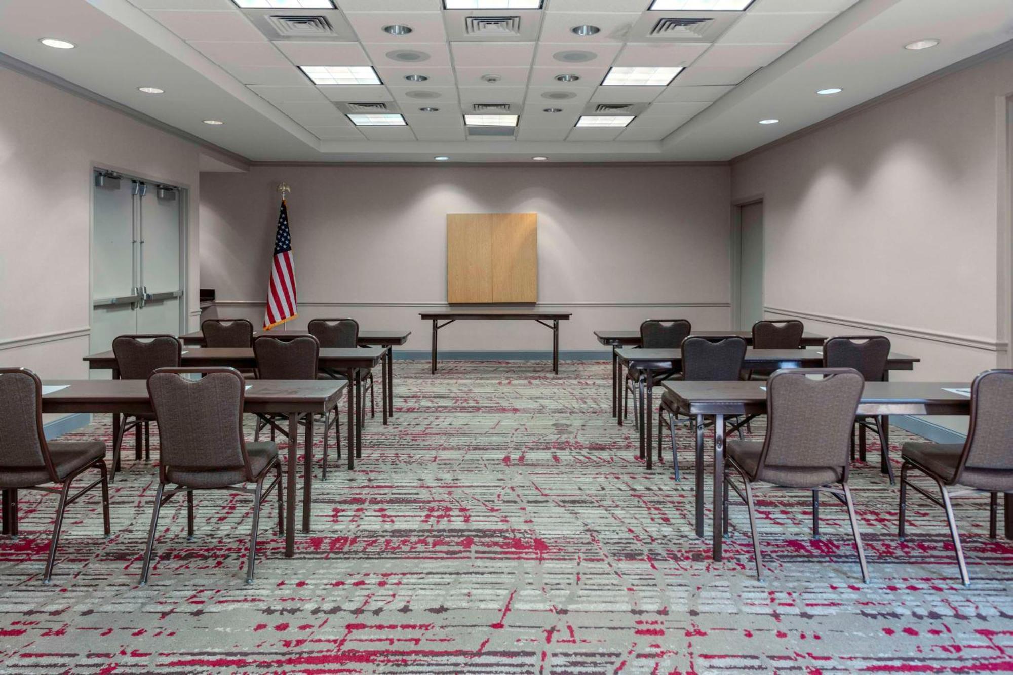 Hilton Garden Inn Sarasota-Bradenton Airport Exterior photo