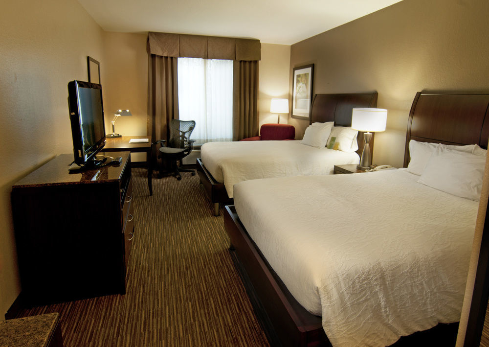 Hilton Garden Inn Sarasota-Bradenton Airport Exterior photo